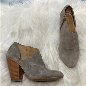 Anthro Corso Como Tan Suede Yonkers Booties Size 5
